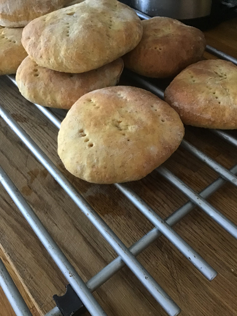 Tekakor med rivna morötter och honung